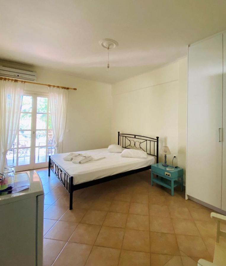 Vkastri Aparthotel วาซีลีกี ห้อง รูปภาพ